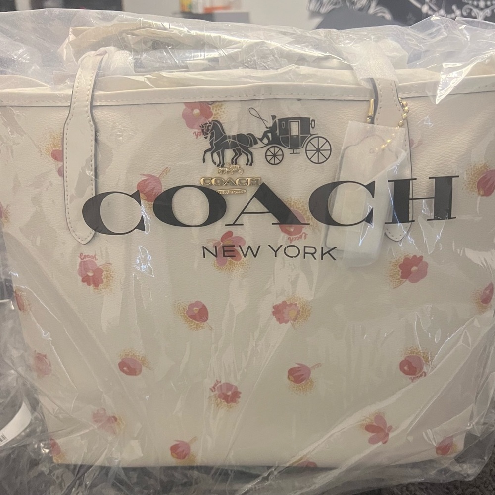 Coach City Tote With Pop Limited Edition Floral Allover Print Shoulder Bag NWT